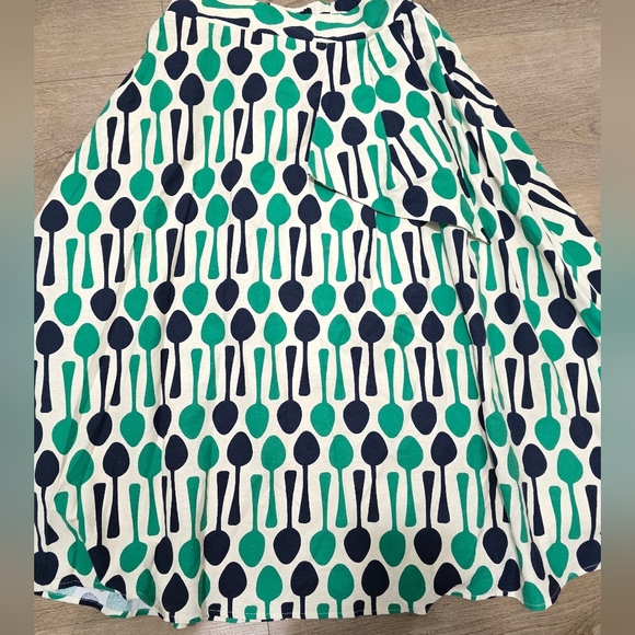 Eva Franco Asymmetrical Skirt in Green and Blue Pattern - Picture 10 of 15